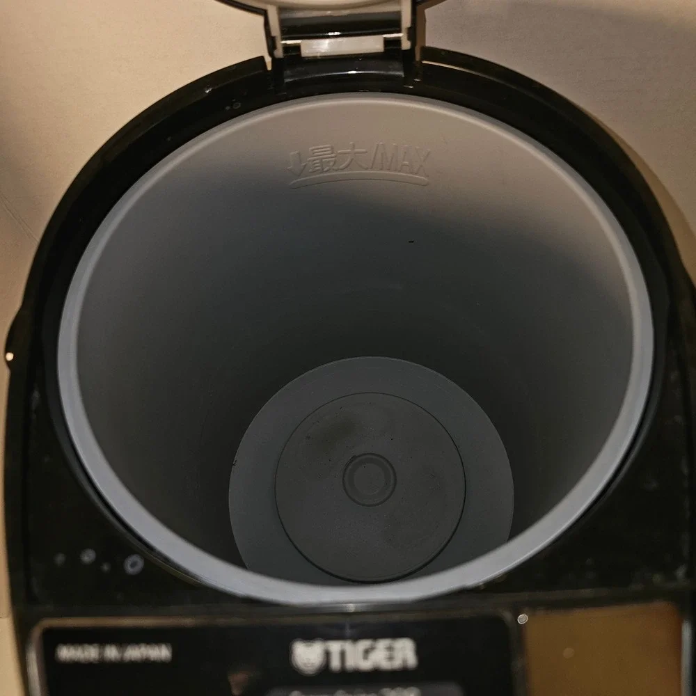 Tiger PDU-A50U‎ Electric Water Heater Dispenser 5.0L Made Japan Works No Plug